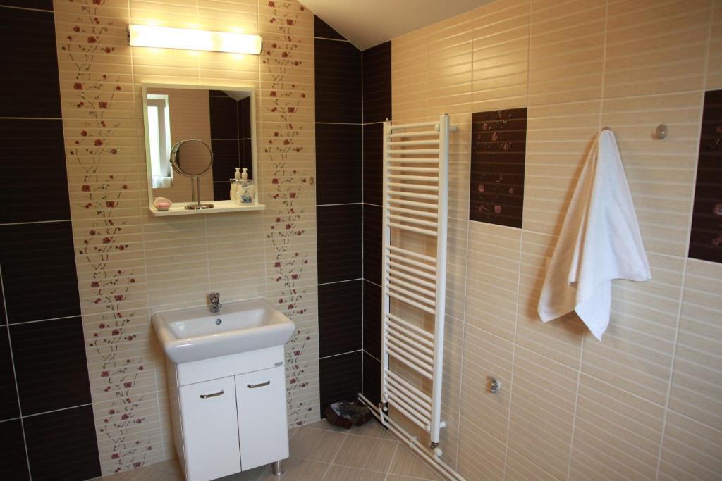 Casa File De Poveste Târgu Jiu Pokój zdjęcie