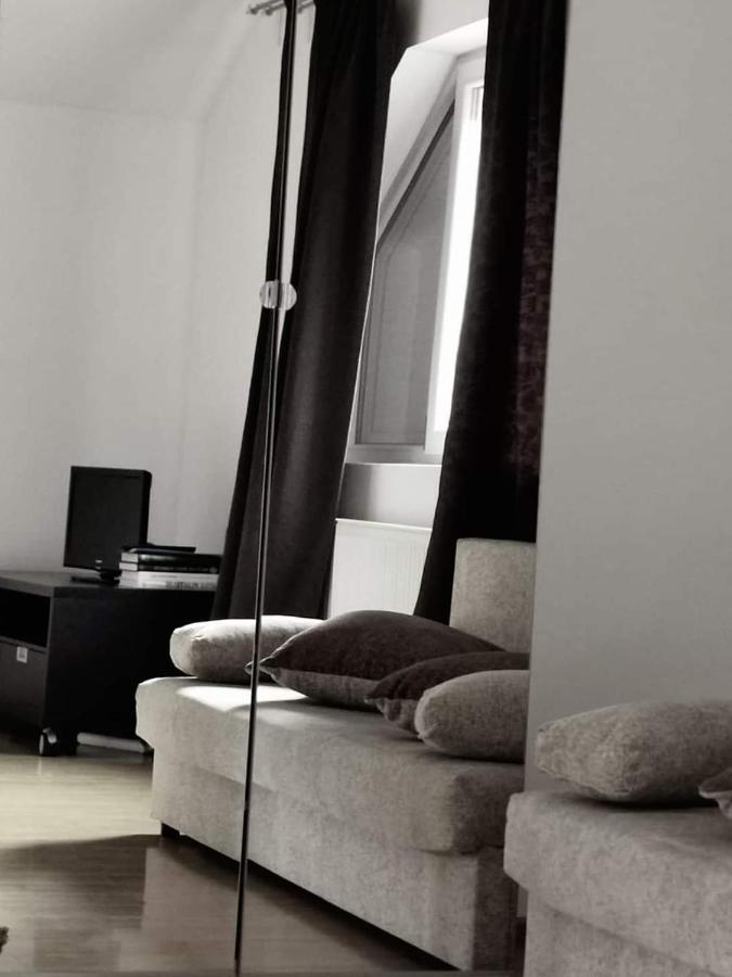 Casa File De Poveste Târgu Jiu Zewnętrze zdjęcie